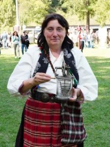 Елена Николова