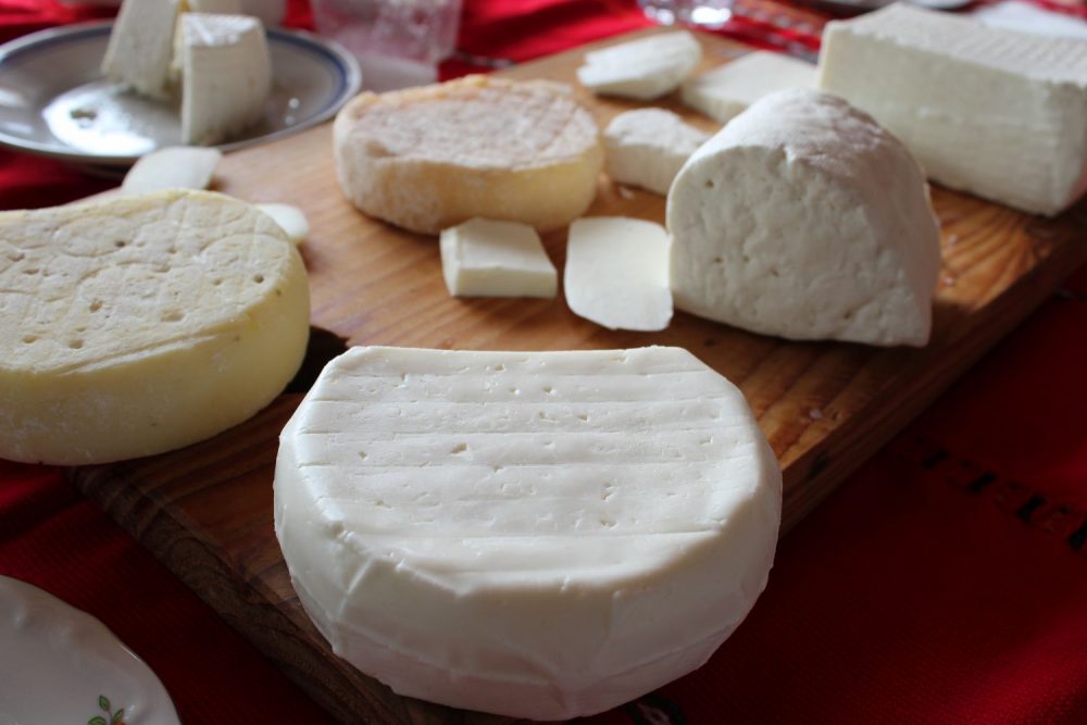 Обиколка на Козеферма Каряна с дегустация